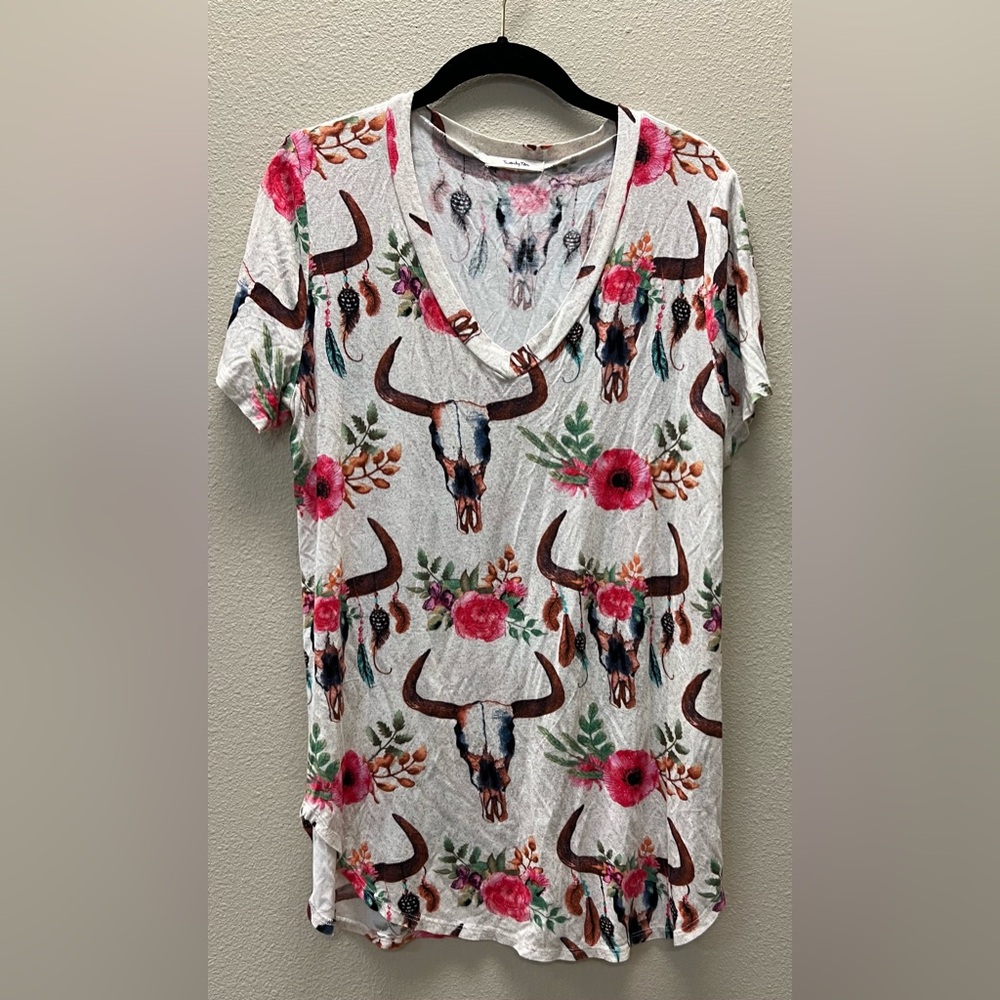 Twenty Ten - Large -  White V-Neck Tee with Floral Bull Skull Print